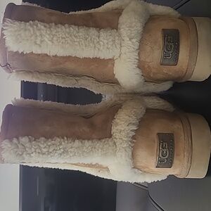 Ugg shearling boots mid calf size 7 women